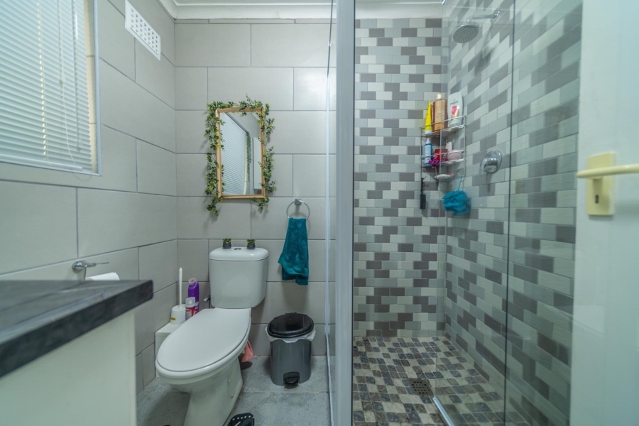 To Let 2 Bedroom Property for Rent in La Colline Western Cape